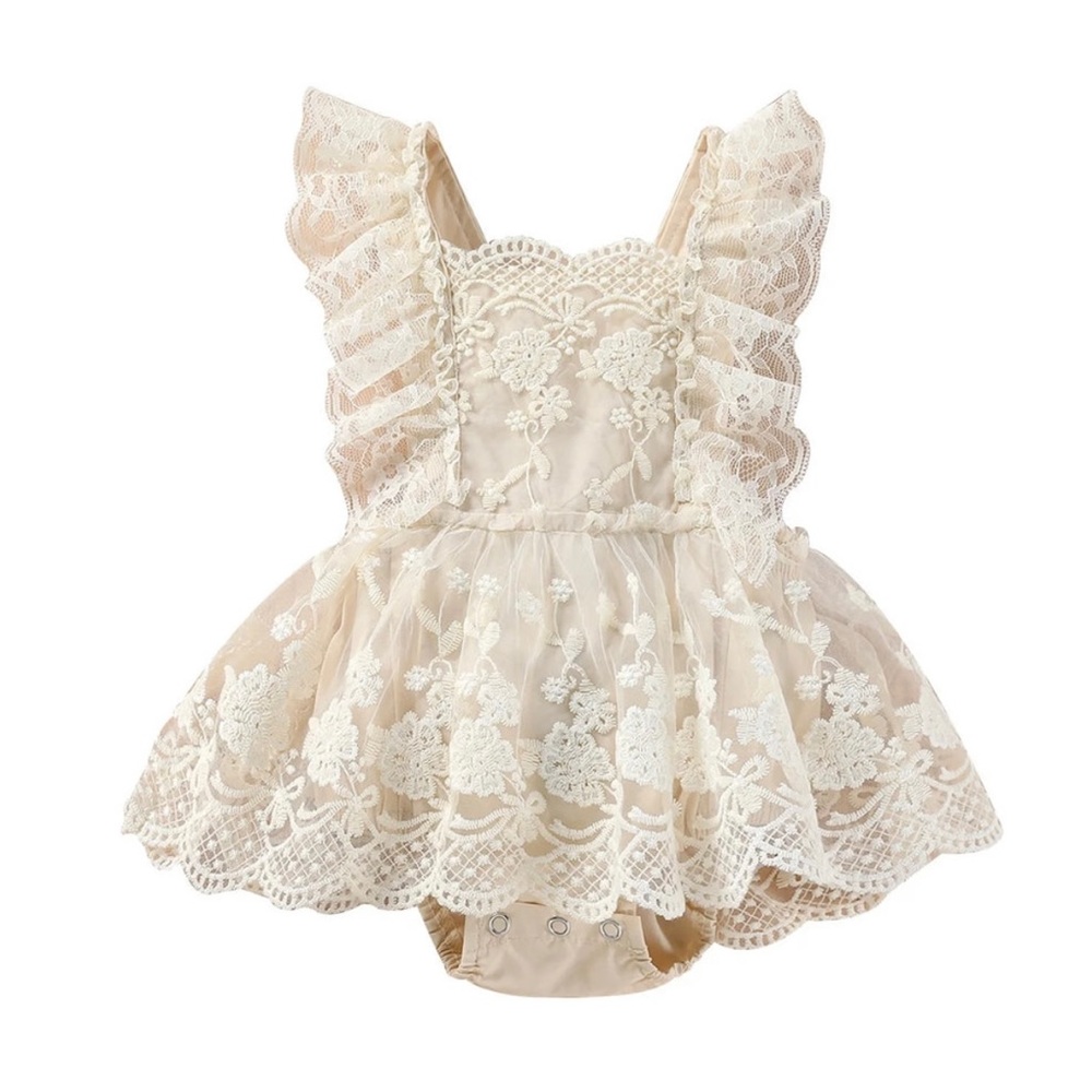 Baby girl outfit with lace 12 months - Picture 3 of 3